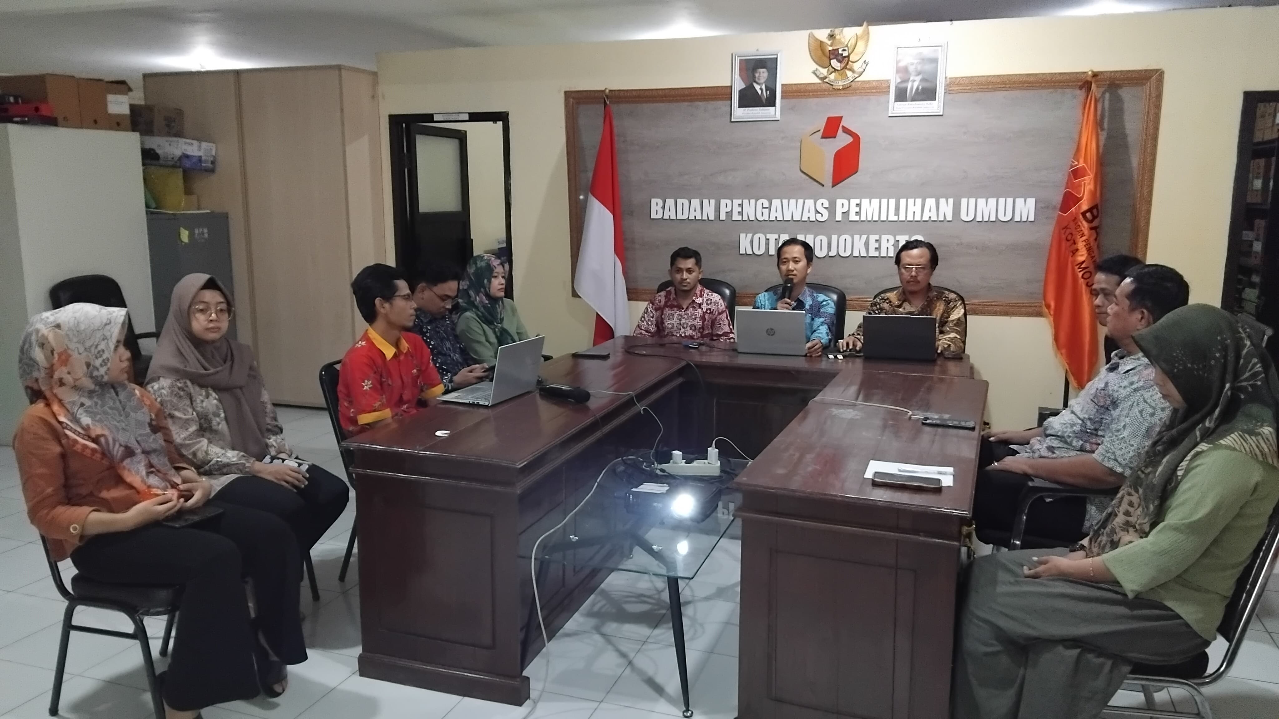 Bawaslu Kota Mojokerto Gelar Baperan, Perkuat Pemahaman Klasifikasi Arsip
