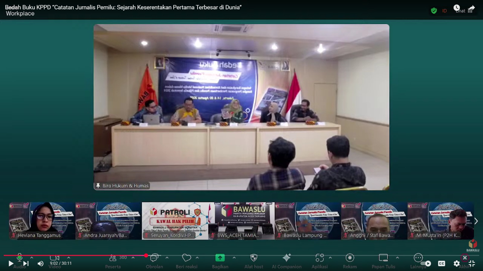 Belajar dari Jurnalis: Bawaslu Kota Mojokerto Ikuti Bedah Buku Pemilu Serentak Terbesar