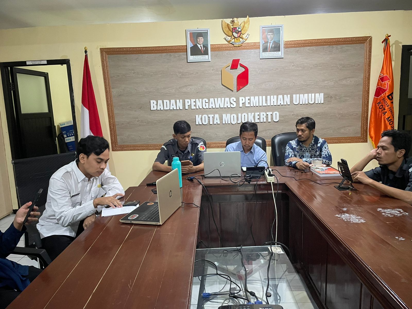 Cangkrukan Demokrasi Seri 6: Strategi Kehumasan dan Data Informasi Dalam Efisiensi