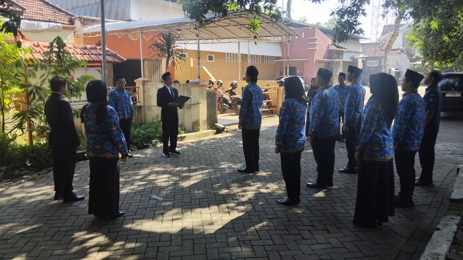 Upacara Hari Kesaktian Pancasila: Bulatkan Tekad Amalkan Nilai-nilai Pancasila.