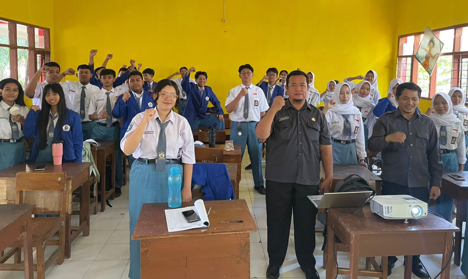 Bawaslu Kota Mojokerto Goes to School, Edukasi Siswa SMAN 1 Pahami Pemilu dan Pengawasan Partisipatif