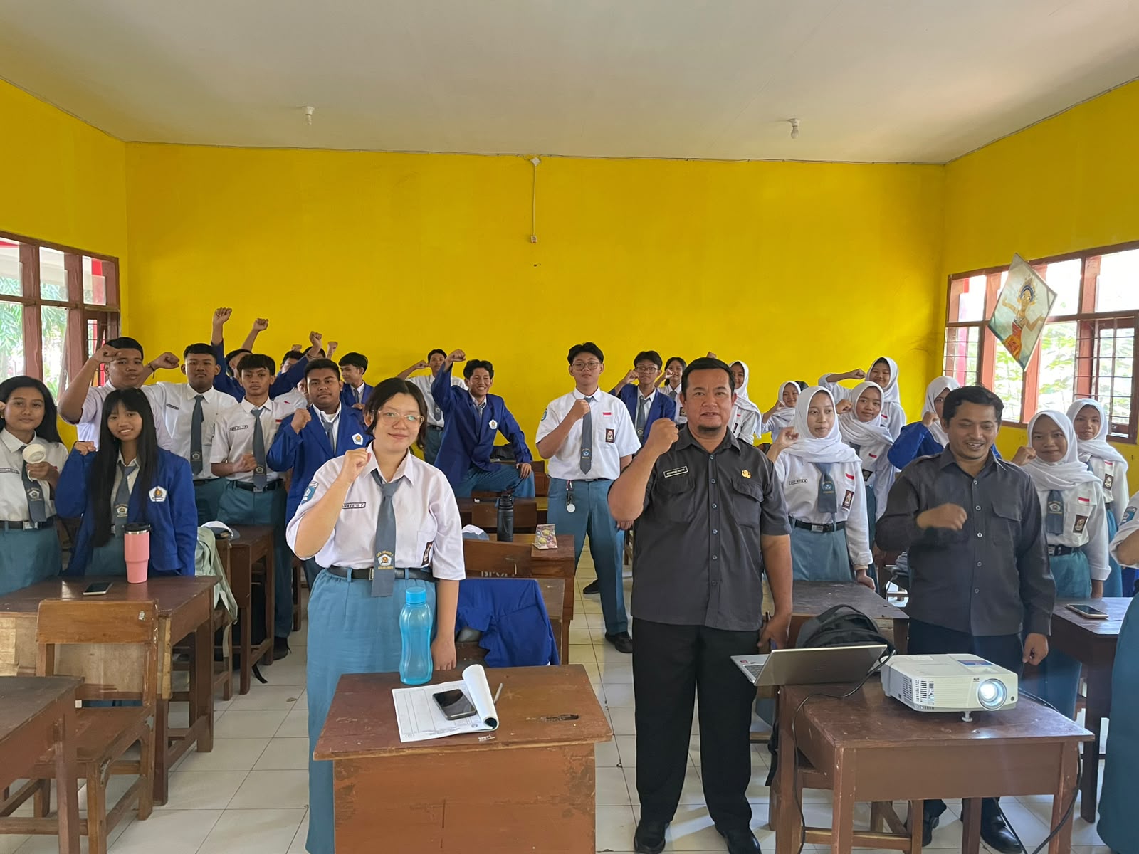Bawaslu Kota Mojokerto Goes to School, Edukasi Siswa SMAN 1 Kota Mojokerto Pahami Pemilu dan Pengawasan Partisipatif