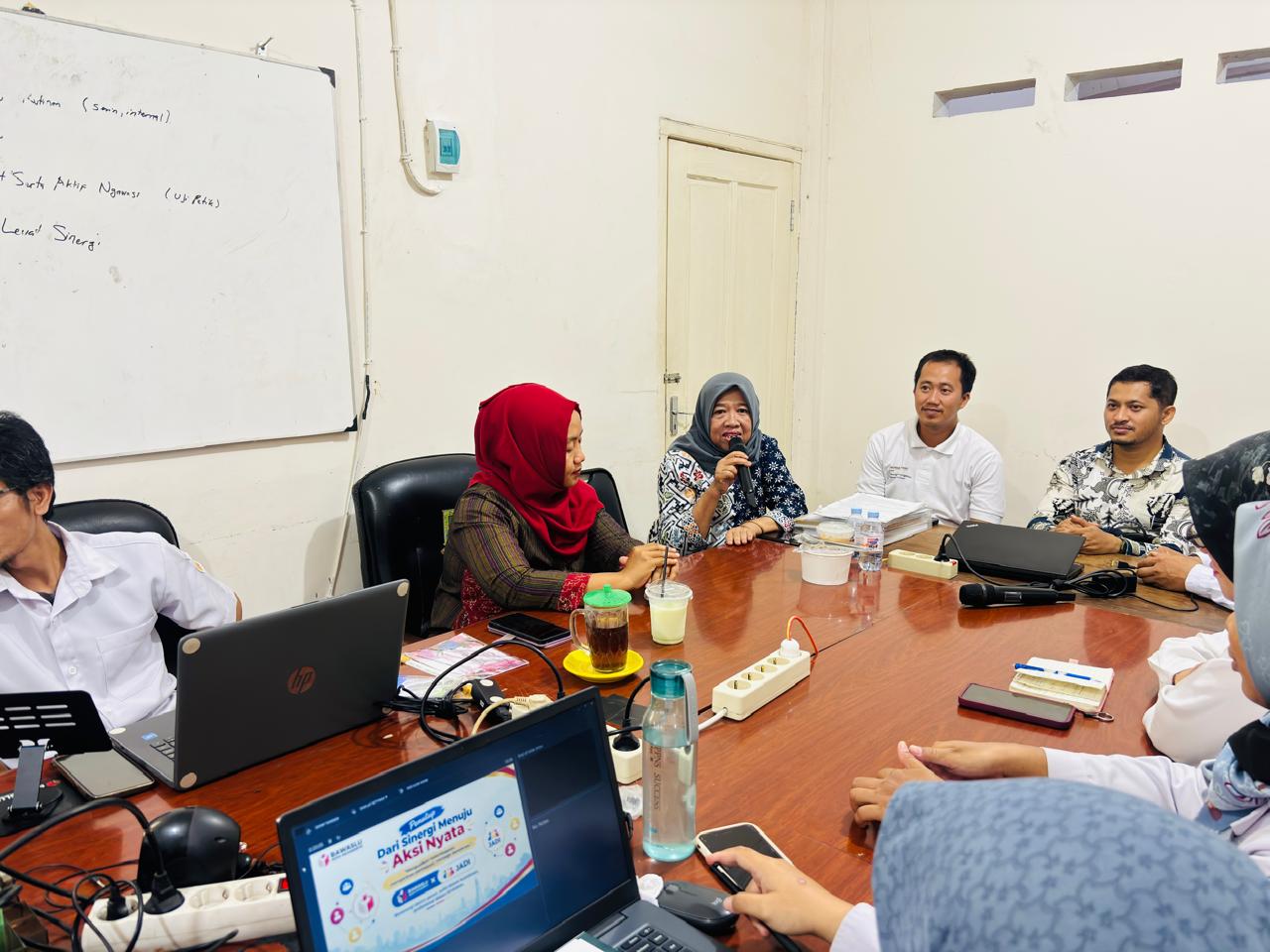 Perkuat Kelembagaan, Bawaslu Kota Mojokerto Serap Pengalaman Pemantau Pemilu