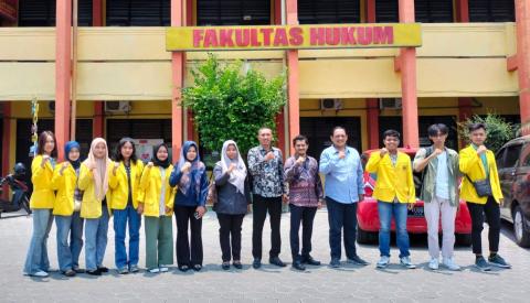 Foto Bersama Bawaslu Kota Mojokerto dan Kampus Mayjend Sungkono