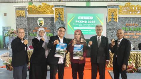 Bawaslu Kota Mojokerto dan Politeknik Internasional Tamansiswa Mojokerto Tandatangani MoU