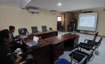 Cangkrukan Demokrasi Seri 4: Bawaslu Jatim Tegaskan Peran Humas dan Keterbukaan Informasi