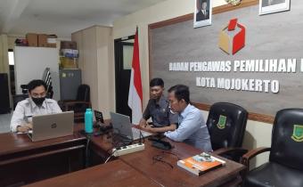 Bawaslu Kota Mojokerto Hadiri Rakor Pengawasan PDPB: Bawaslu Jatim Tuai Apresiasi Nasional