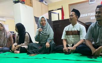 Seimbangkan Jasmani dan Rohani, Bawaslu Kota Mojokerto "Charge" Energi Melalui Doa dan Tausiah