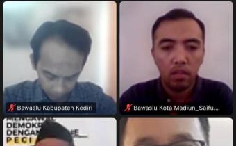 Bawaslu Kota Mojokerto Bedah Strategi Beban Ganda