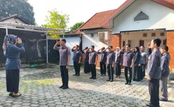 Apel Pagi, Kepala Sekretariat Bawaslu Kota Mojokerto Tekankan Optimalisasi Kinerja