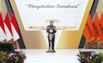 18 Tahun: Puadi Tekankan Kewenangan Kuat dan Kepercayaan Publik sebagai Fondasi Demokrasi