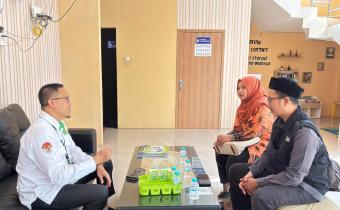 Bawaslu Kota Mojokerto dan Kemenag Perkuat Sinergi Edukasi Pemilih Pemula melalui Goes to School